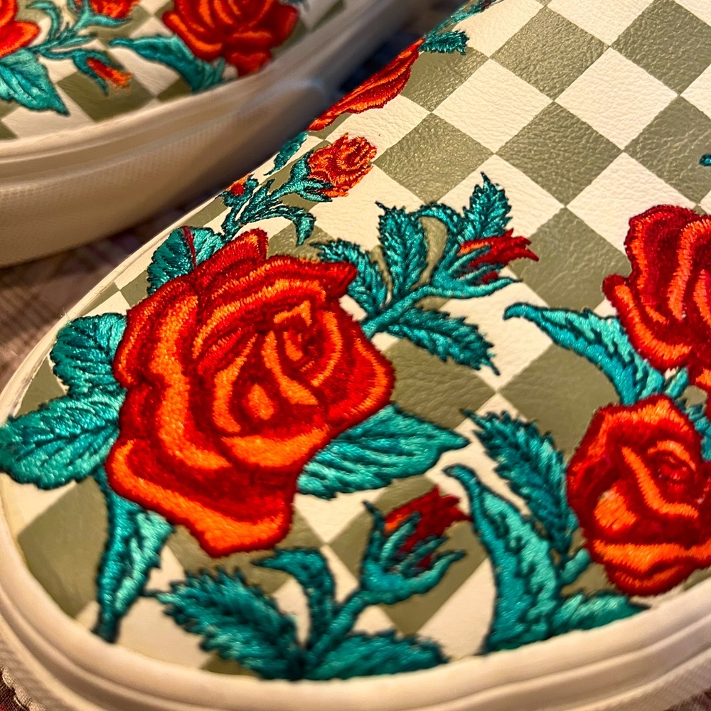 Vans Rose Embroidery Limited Edition